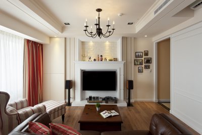 現(xiàn)代美式雅戈?duì)? width=